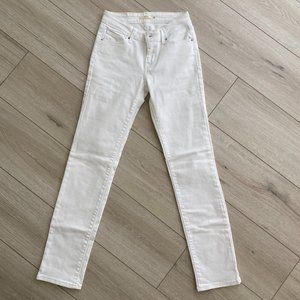 Levi's White 712 Slim Size 26 (low rise)